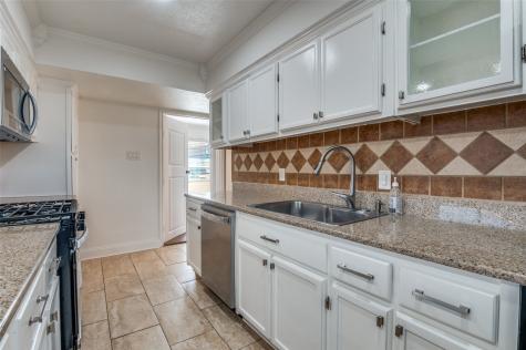 203 Timothy Trail Duncanville TX 75137