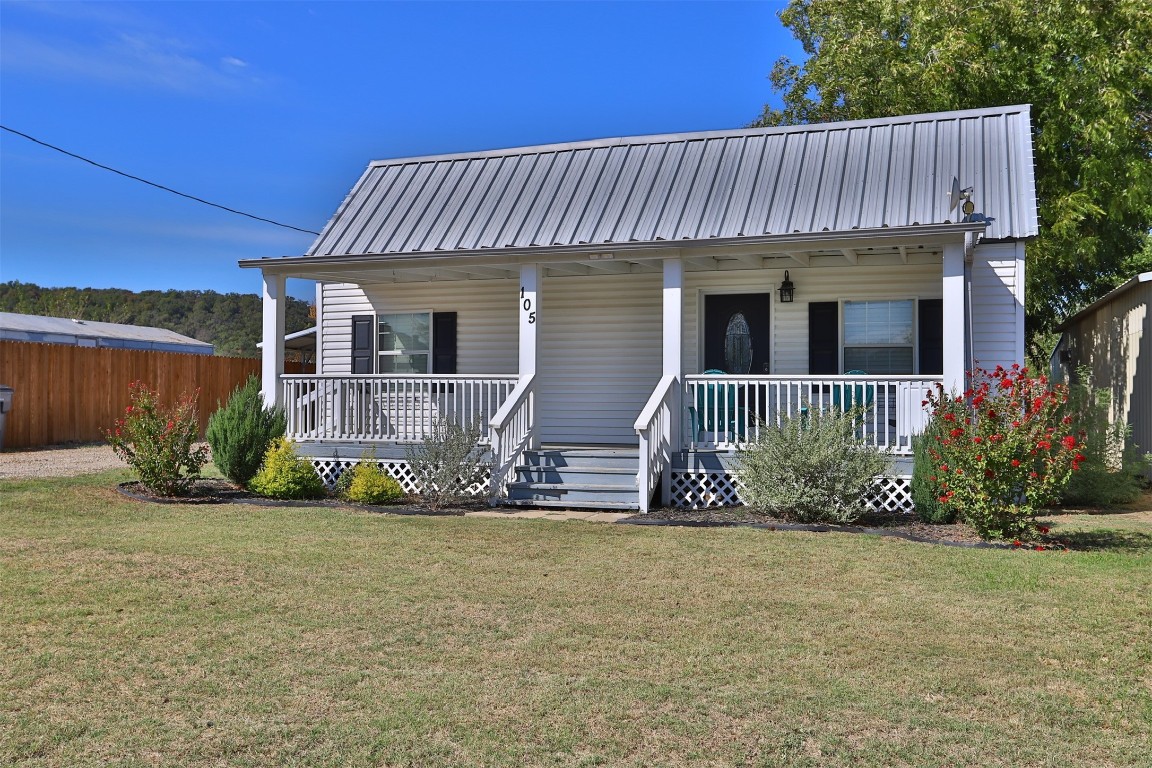 105 Pine Street Gordon TX 76453