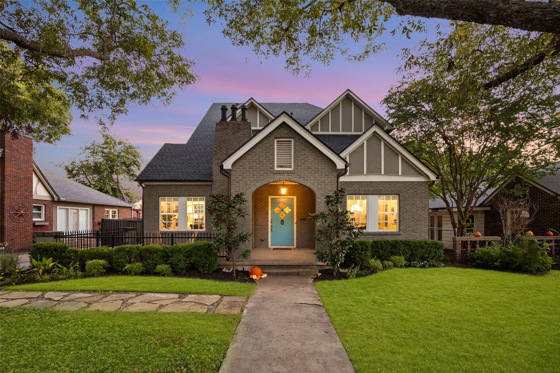 2023 Glenco Terrace Fort Worth TX 76110