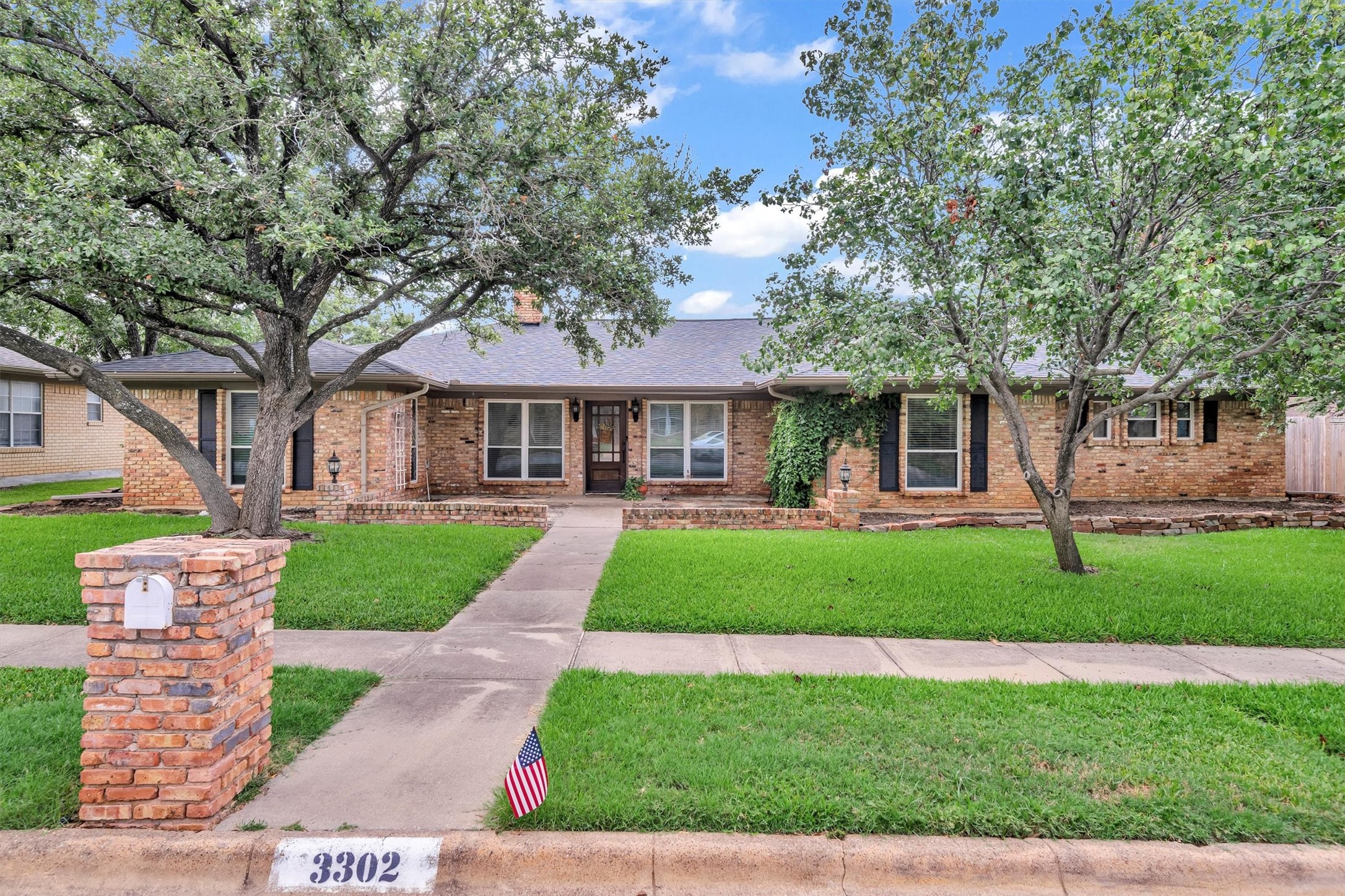 3302 Country Club Road Pantego TX 76013