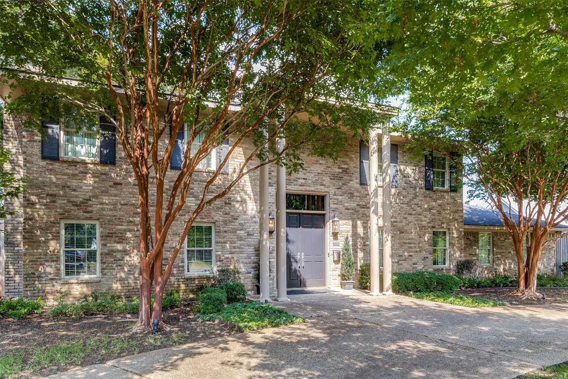 6877 Gaston Avenue Dallas TX 75214