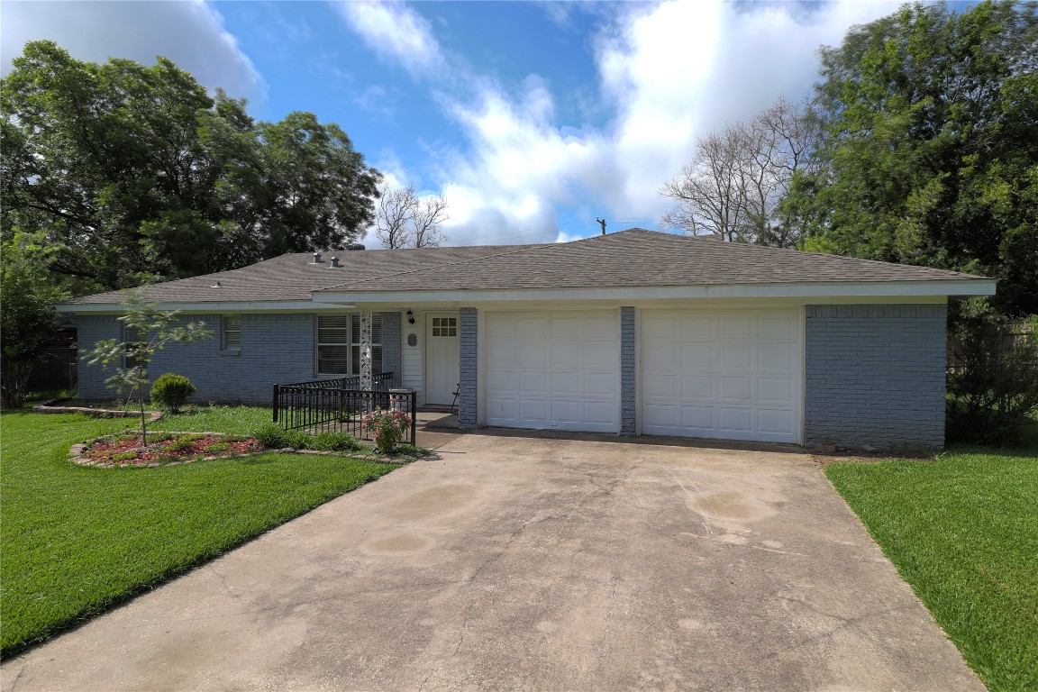 2503 Beverly Drive Greenville TX 75402