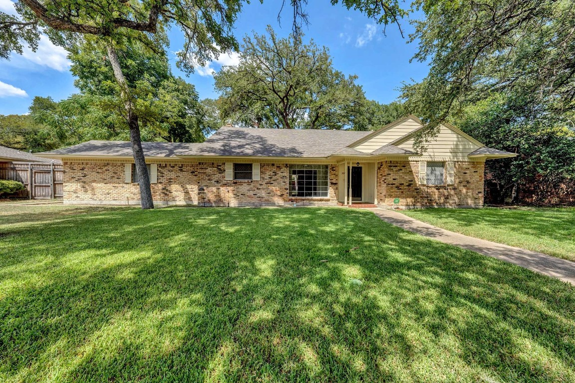 307 W Rio Grande Street Garland TX 75041