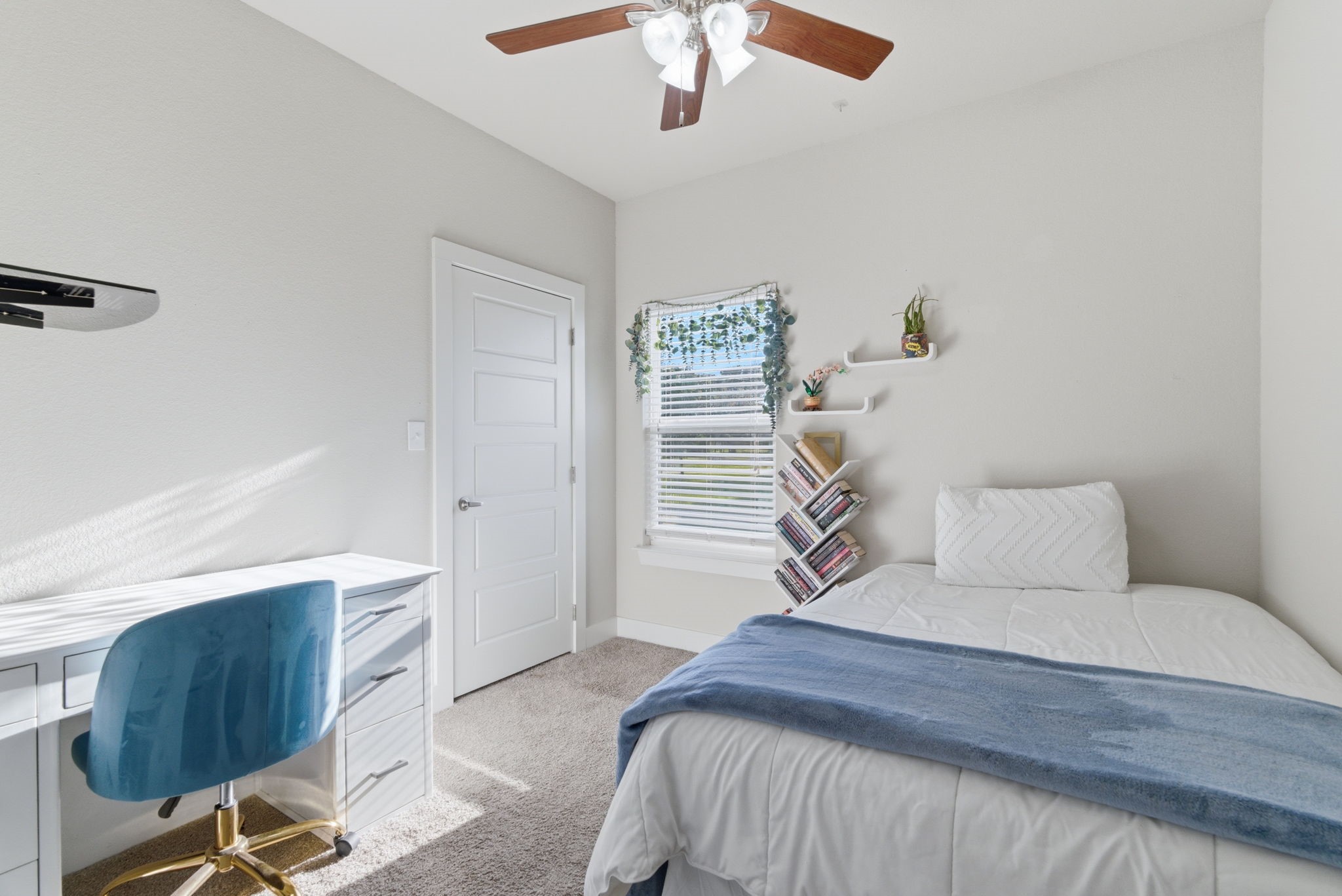824 E Northside Drive Pilot Point TX 76258