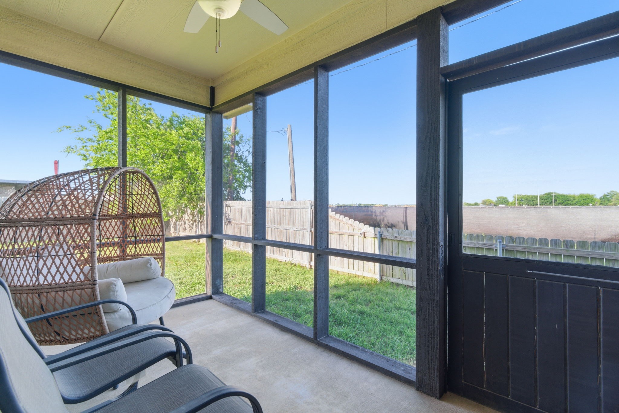 824 E Northside Drive Pilot Point TX 76258