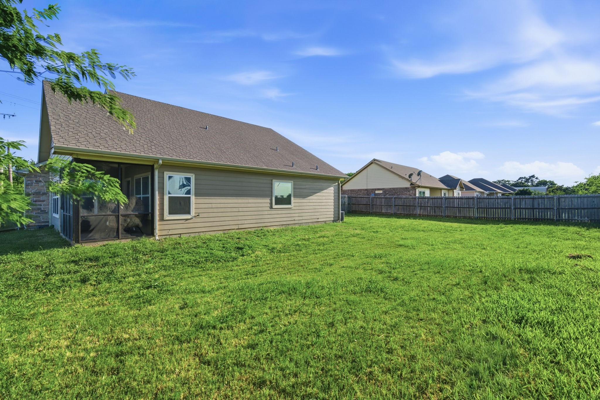 824 E Northside Drive Pilot Point TX 76258