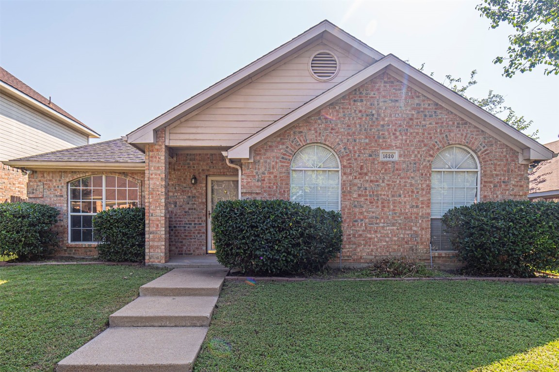 1620 Chapman Street Cedar Hill TX 75104