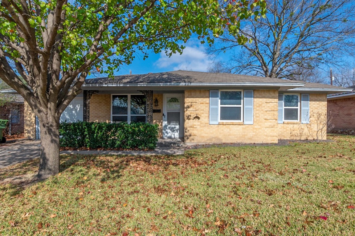 905 Calvin Drive Garland TX 75041