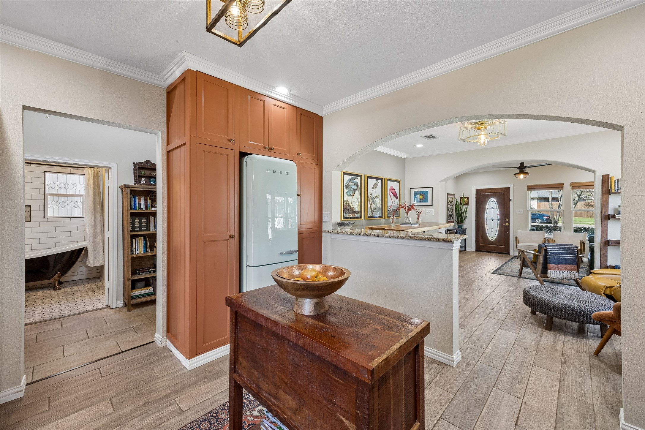 728 N Winnetka Avenue Dallas TX 75208