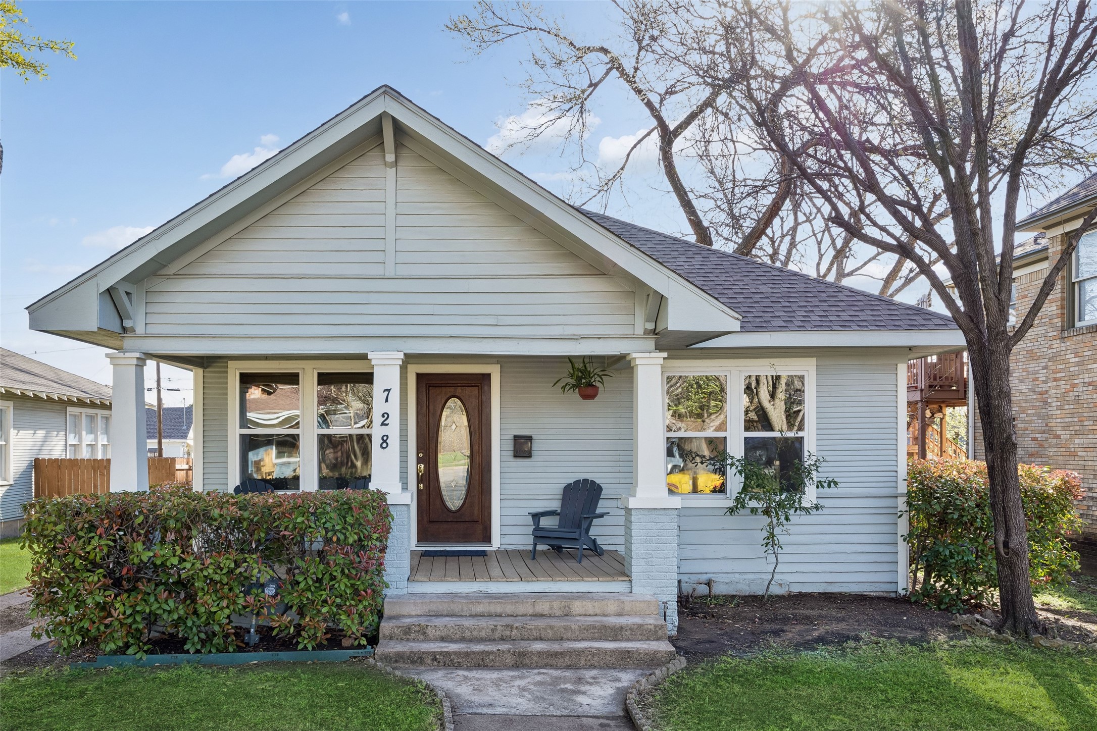 728 N Winnetka Avenue Dallas TX 75208