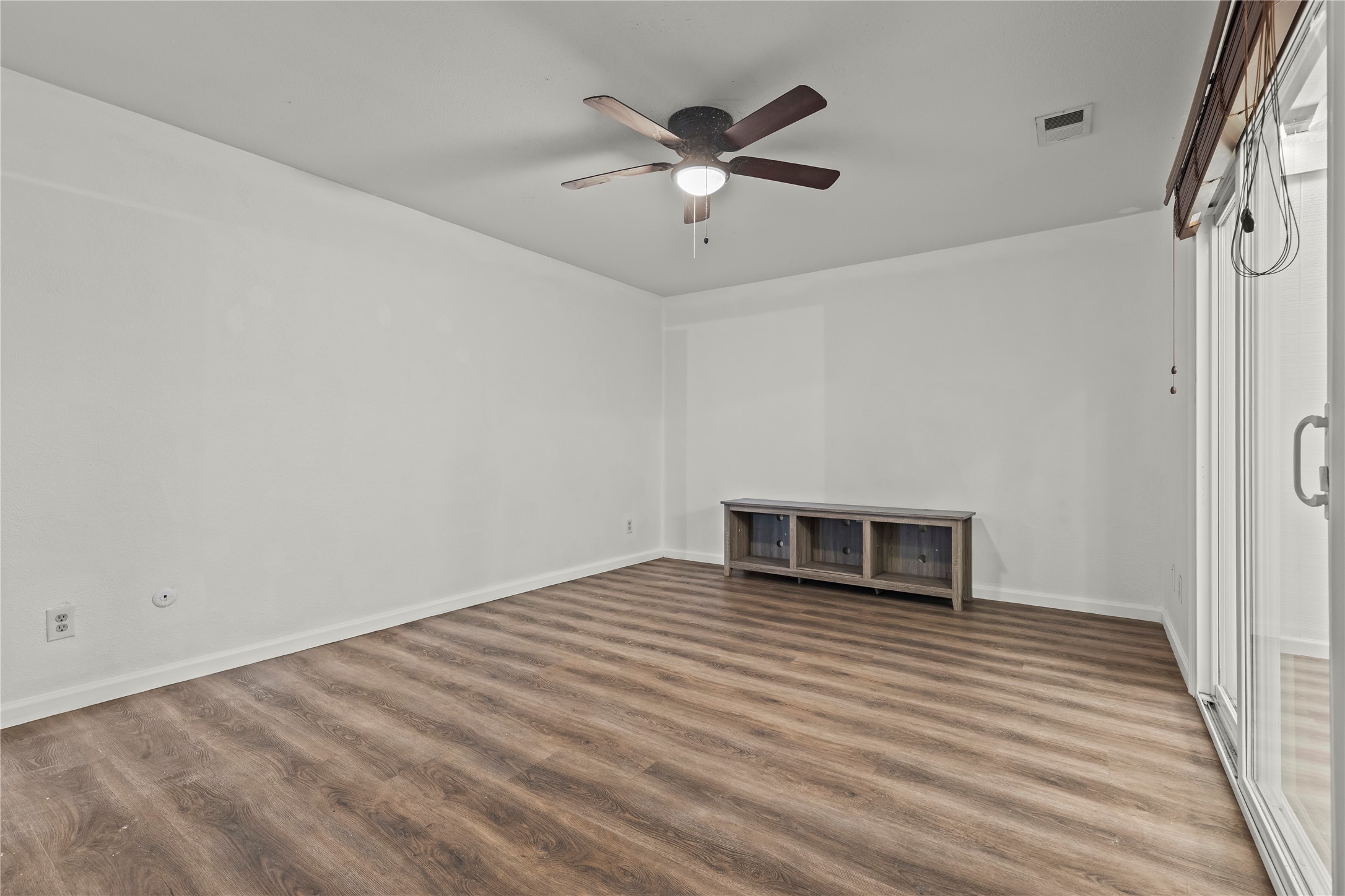 211 Willowwood Place Duncanville TX 75116