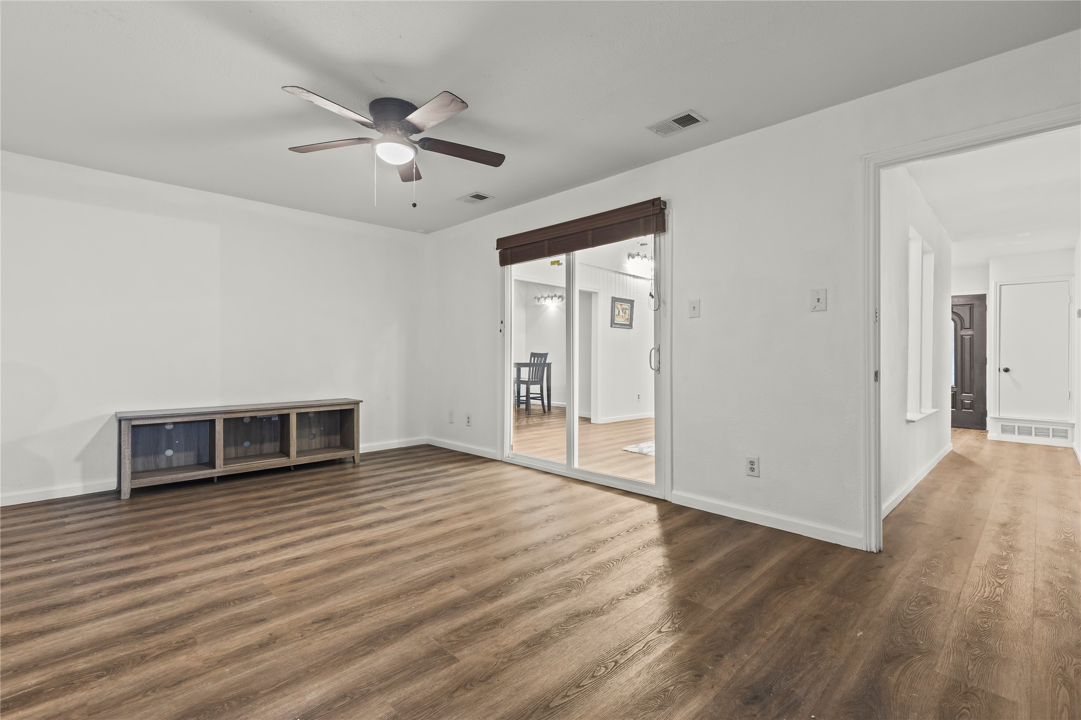 211 Willowwood Place Duncanville TX 75116