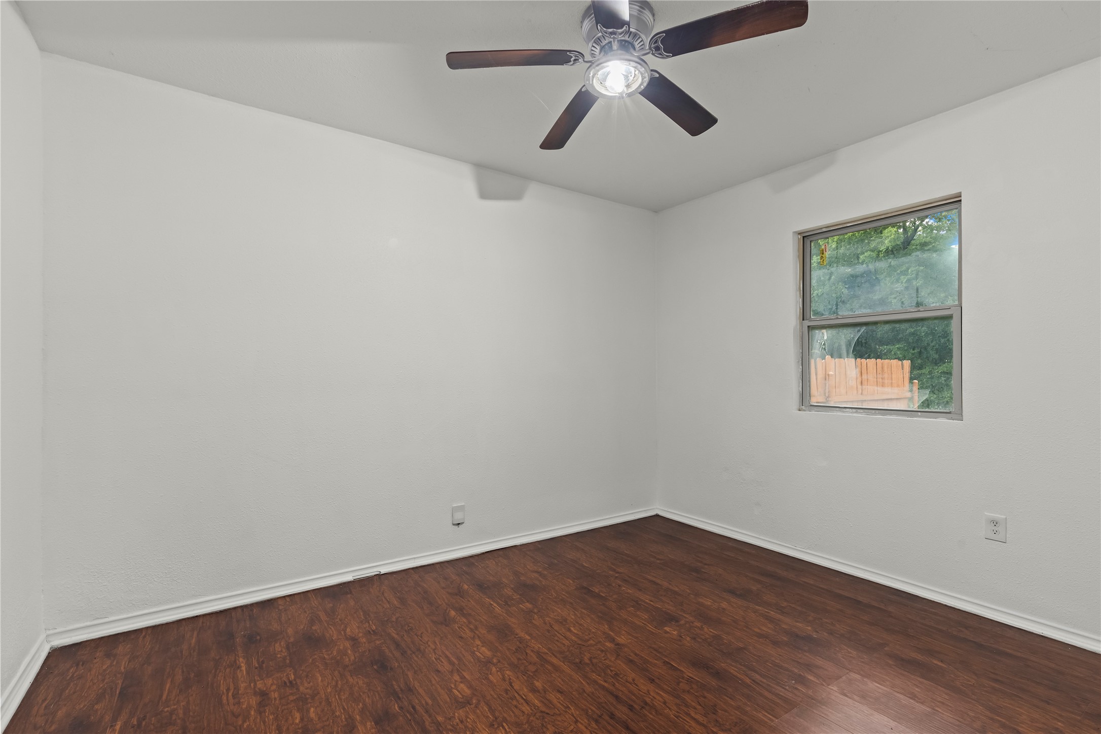 211 Willowwood Place Duncanville TX 75116