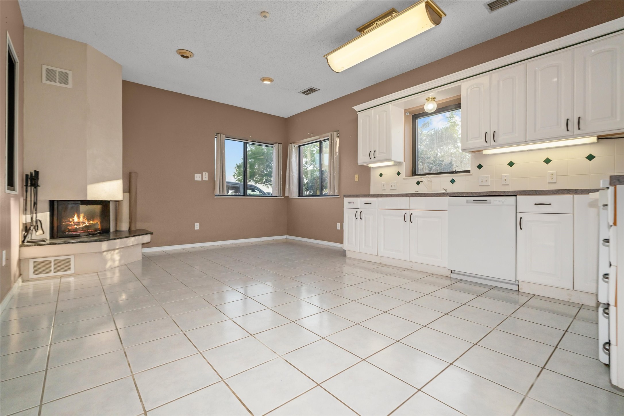 810 E Fm 321 Montalba TX 75853