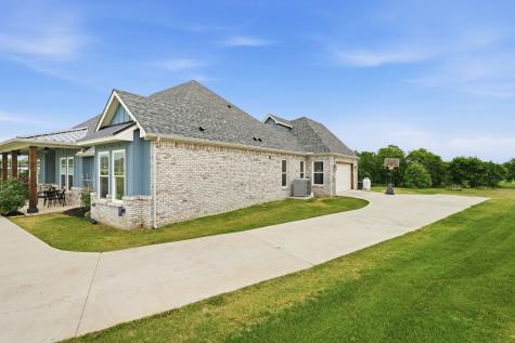 10210 Finch Road Sanger TX 76266