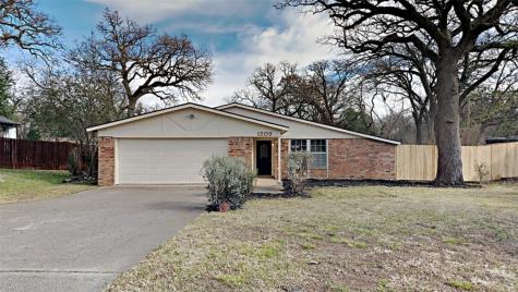 1209 Hallmark Drive Arlington TX 76011