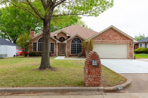 3661 Village Green Drive Grand Prairie TX 75052