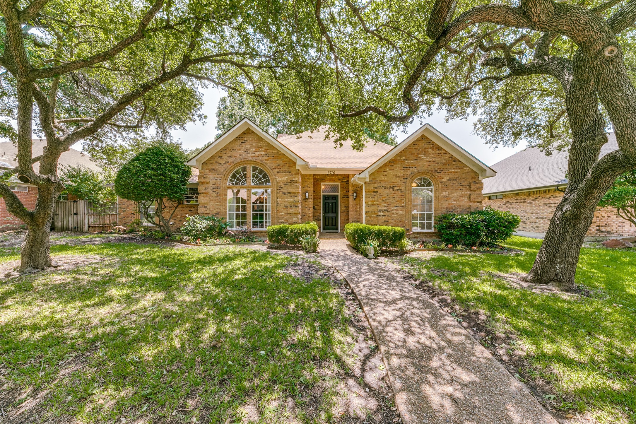 6716 Garlinghouse Lane Dallas TX 75252