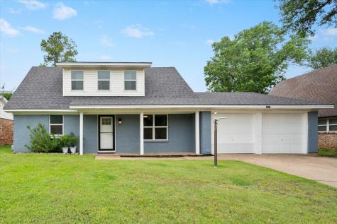 233 NE Moody Street Burleson TX 76028
