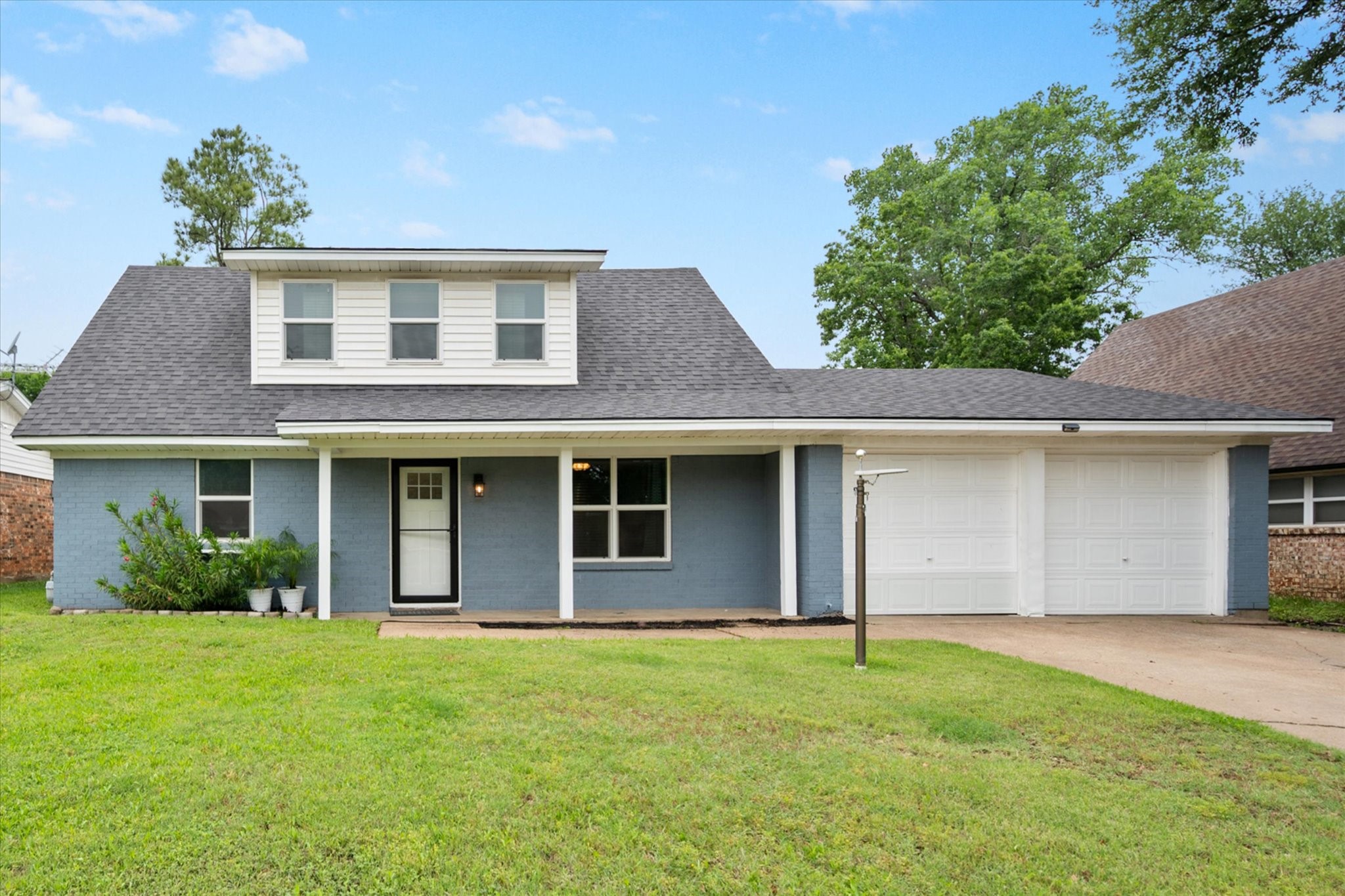 233 NE Moody Street Burleson TX 76028
