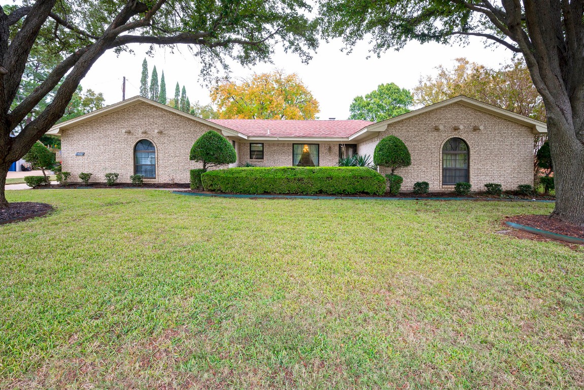 2108 Forest Hills Road Grapevine TX 76051