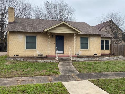 404 W San Saba Street Wortham TX 76693