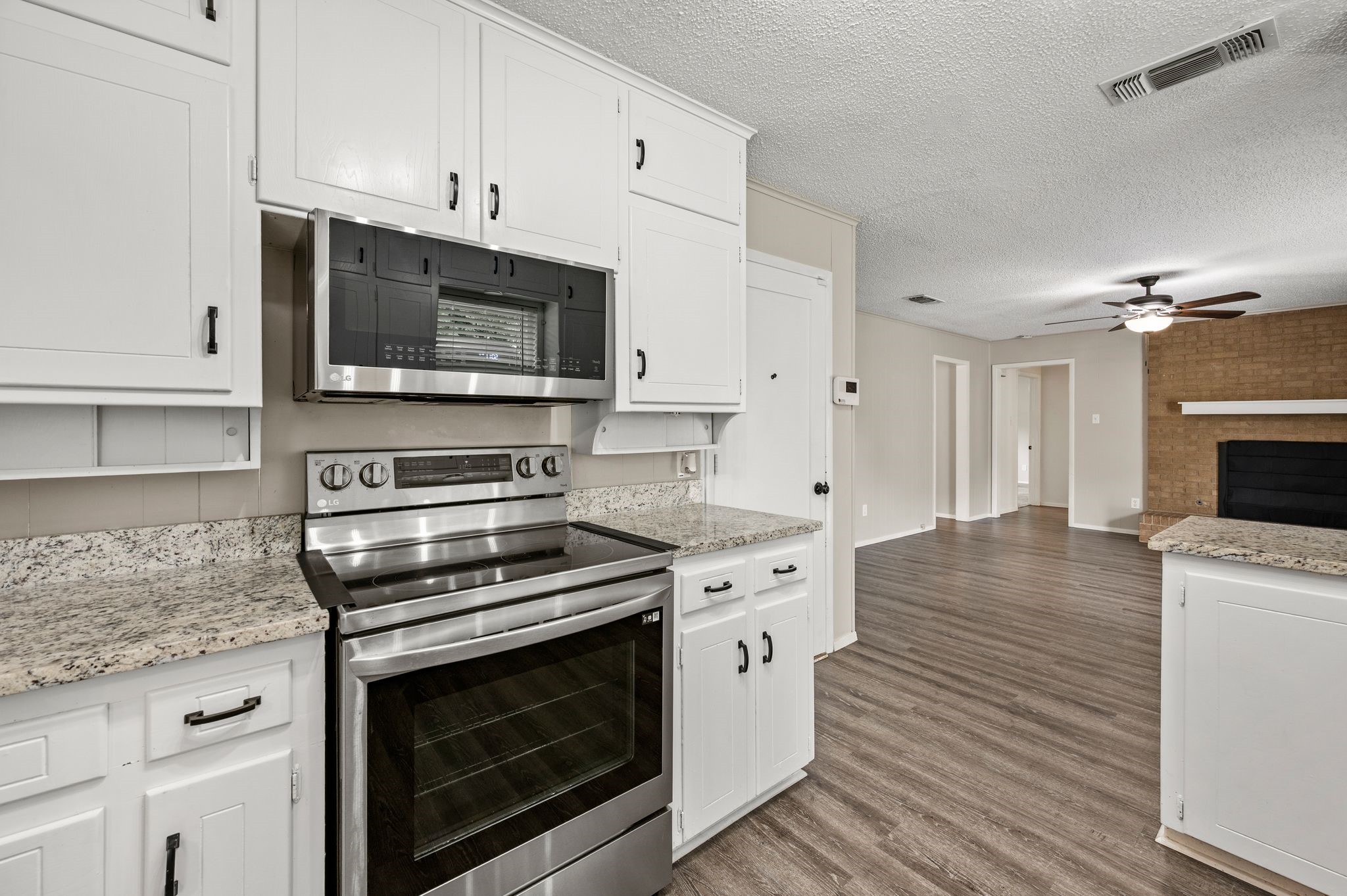 217 Glenn Drive Hurst TX 76053
