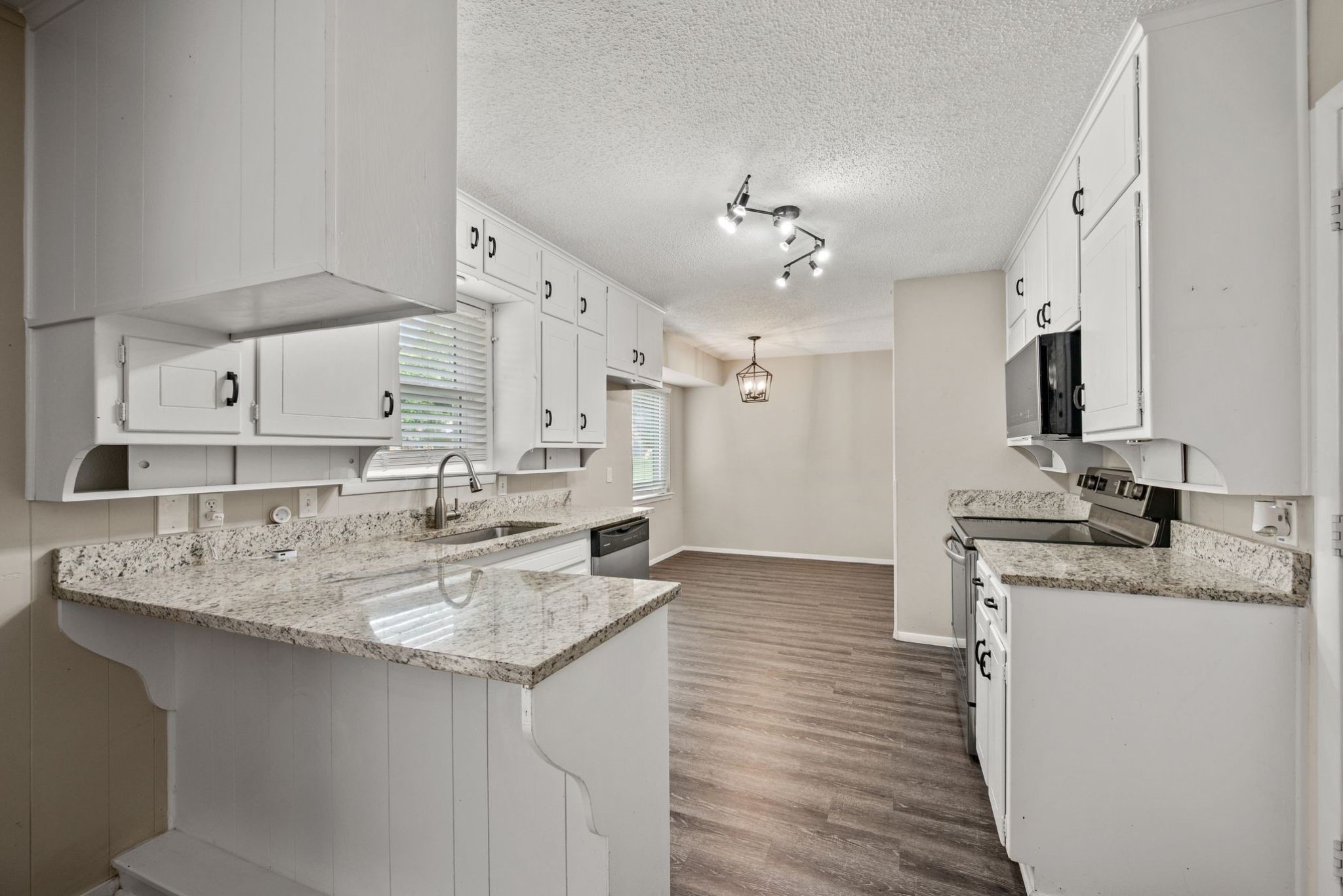 217 Glenn Drive Hurst TX 76053