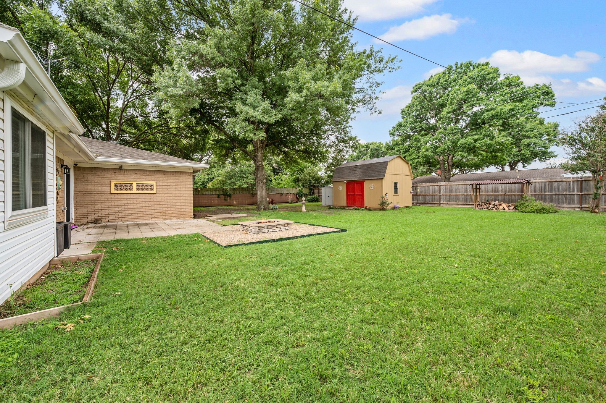 217 Glenn Drive Hurst TX 76053
