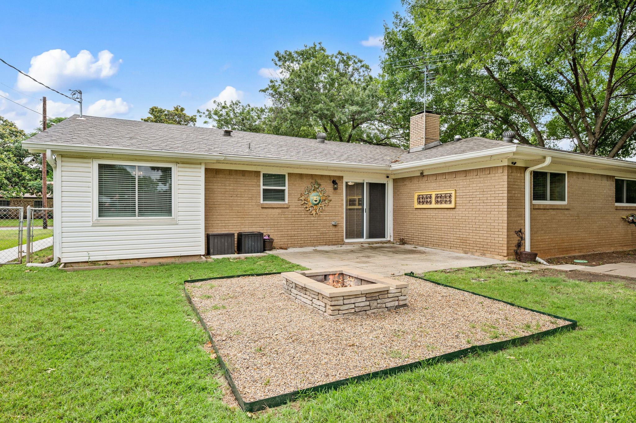 217 Glenn Drive Hurst TX 76053