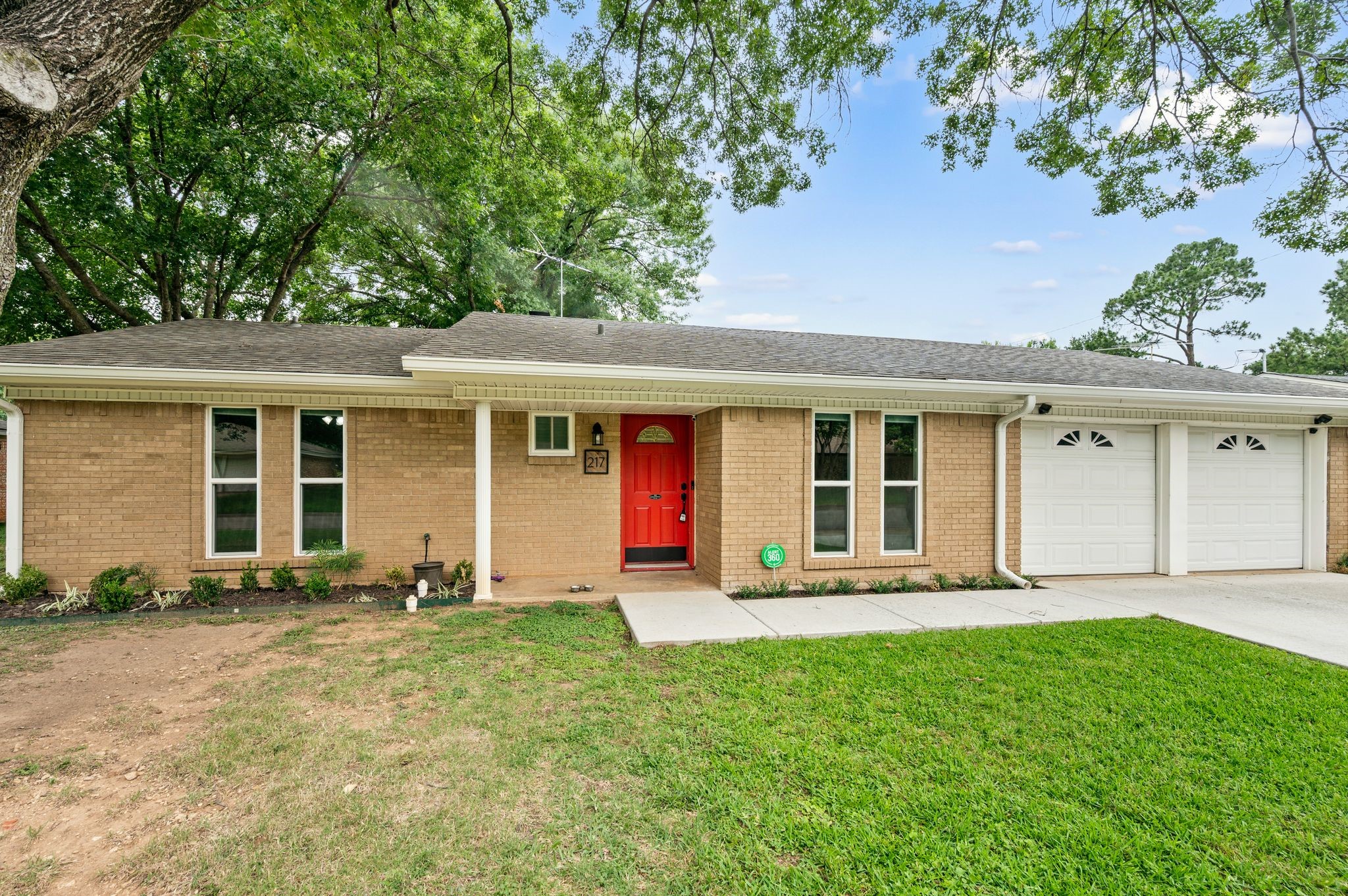 217 Glenn Drive Hurst TX 76053