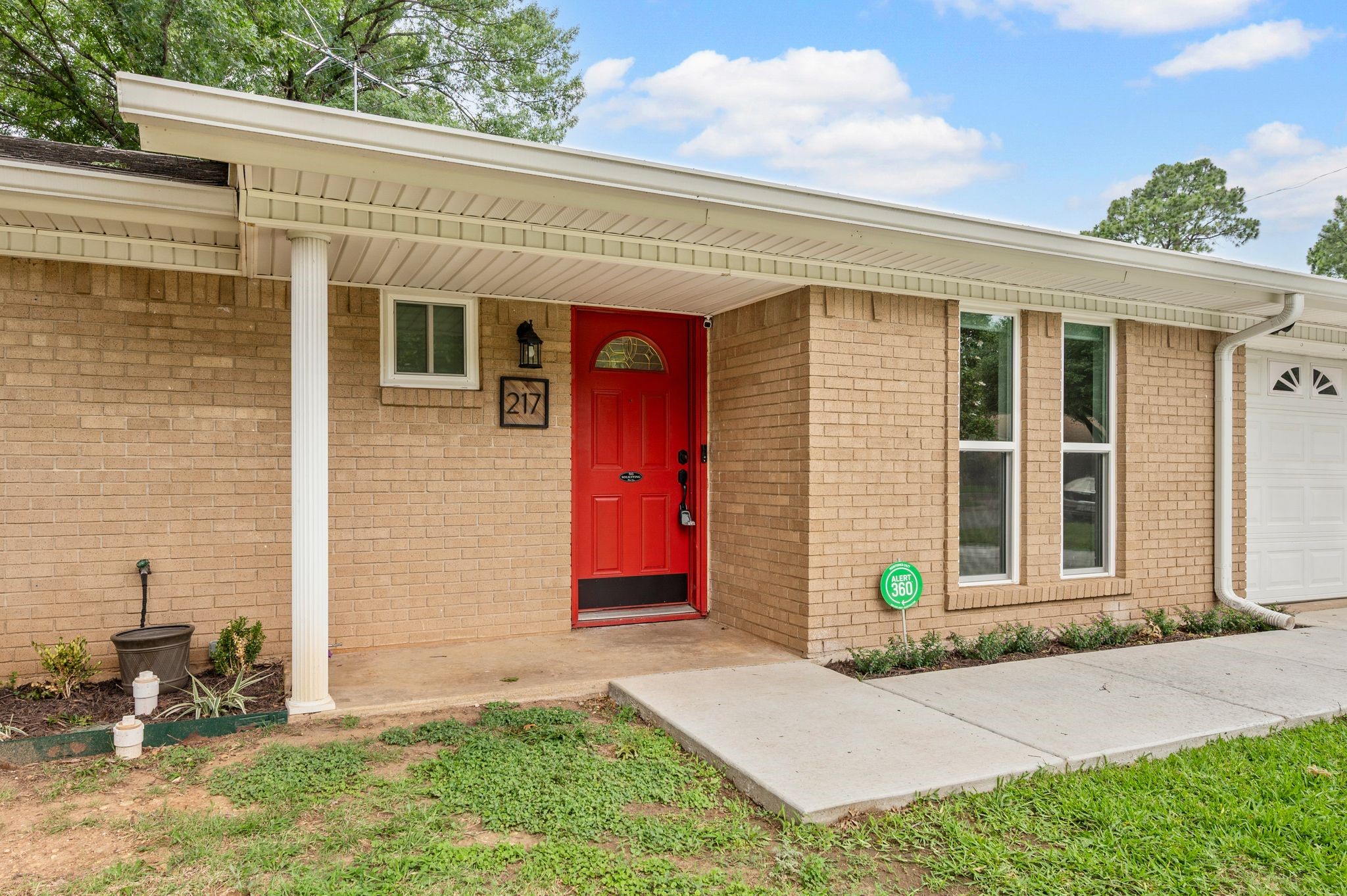 217 Glenn Drive Hurst TX 76053