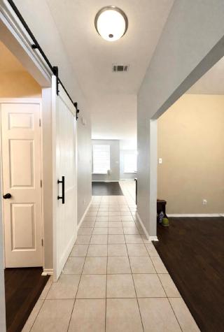 208 Creek Point Lane Arlington TX 76002