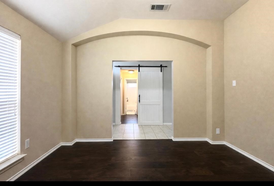 208 Creek Point Lane Arlington TX 76002