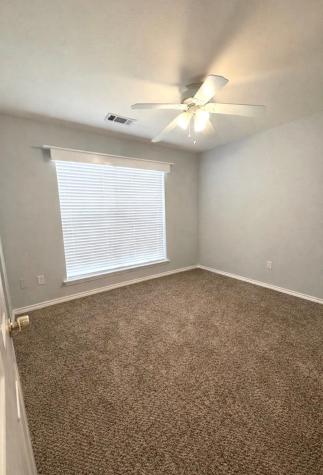208 Creek Point Lane Arlington TX 76002