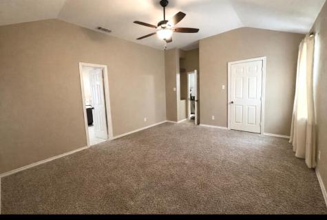 208 Creek Point Lane Arlington TX 76002
