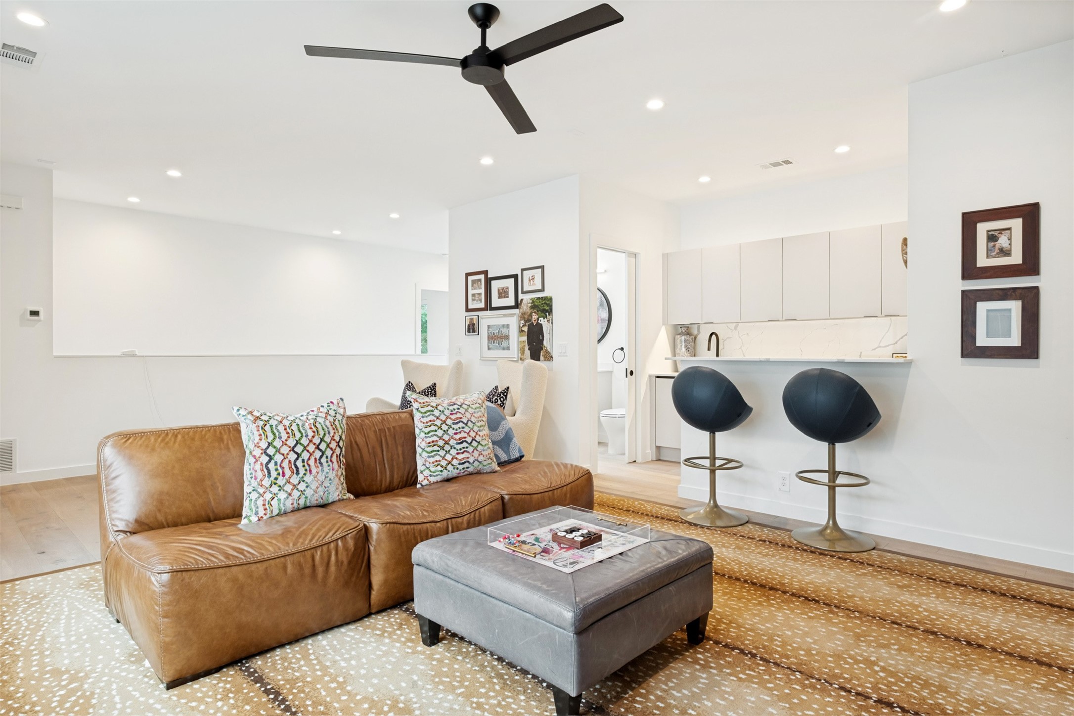 4347 Bonham Street Dallas TX 75229