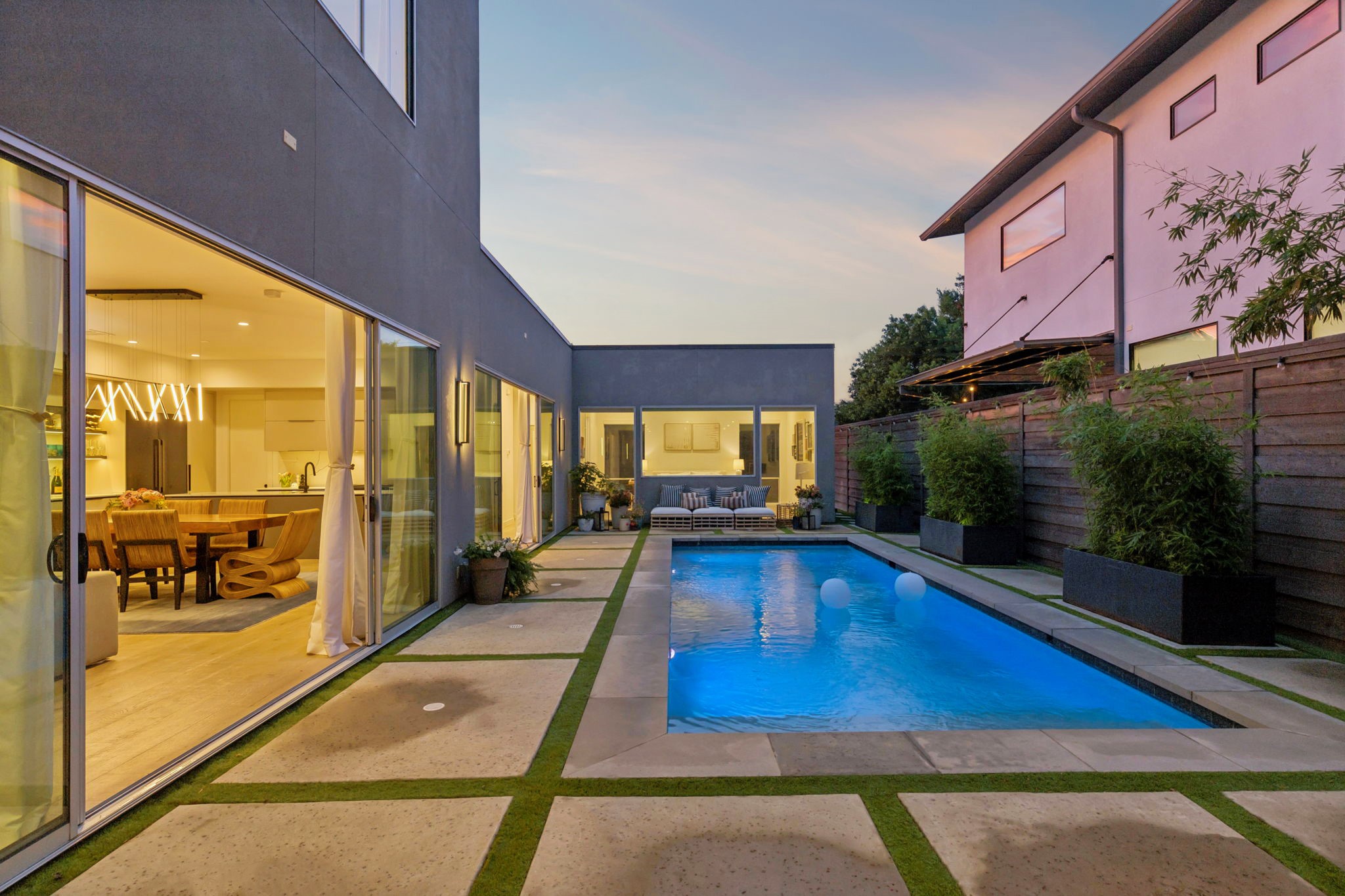 4347 Bonham Street Dallas TX 75229