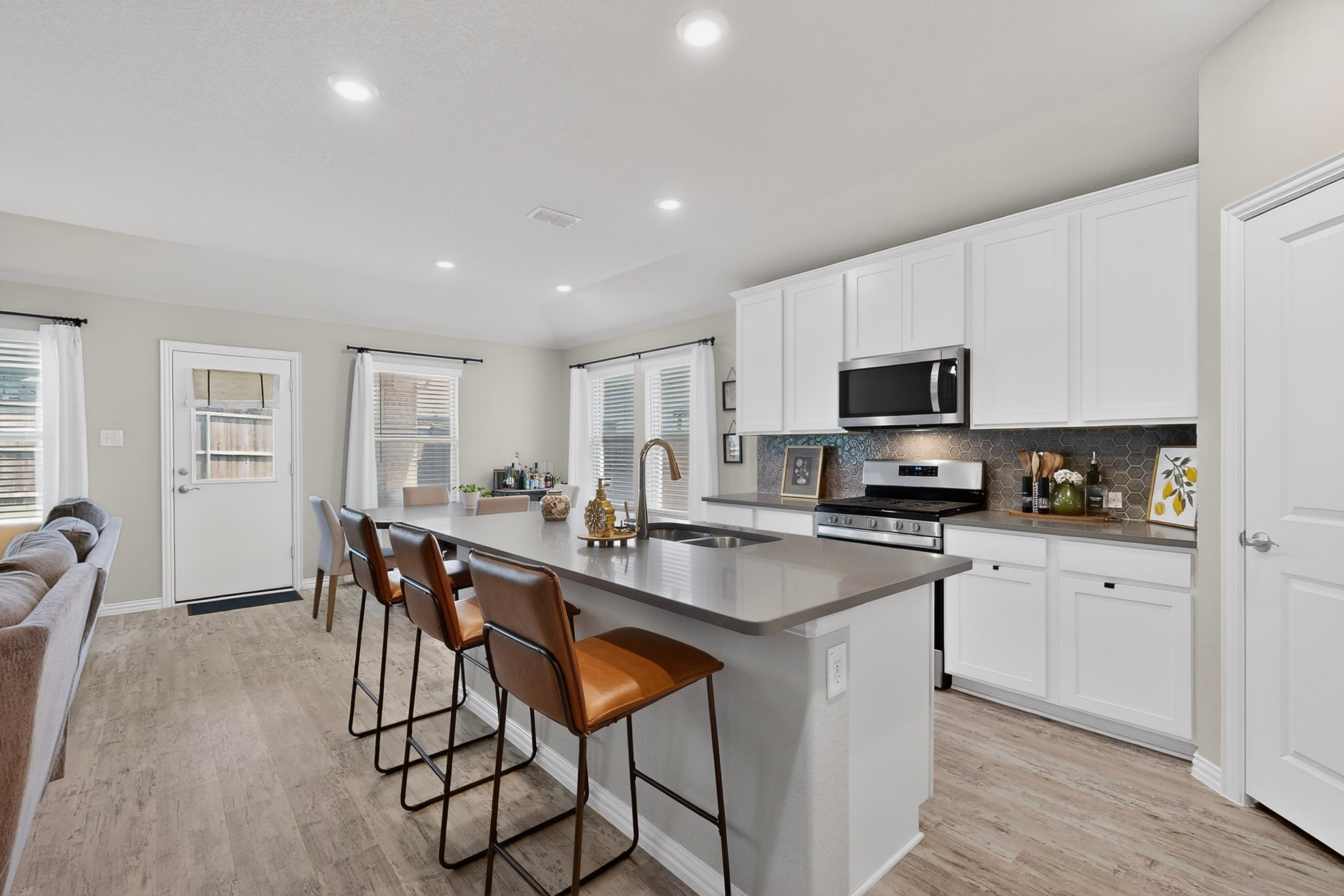 9537 Abington Avenue Fort Worth TX 76131