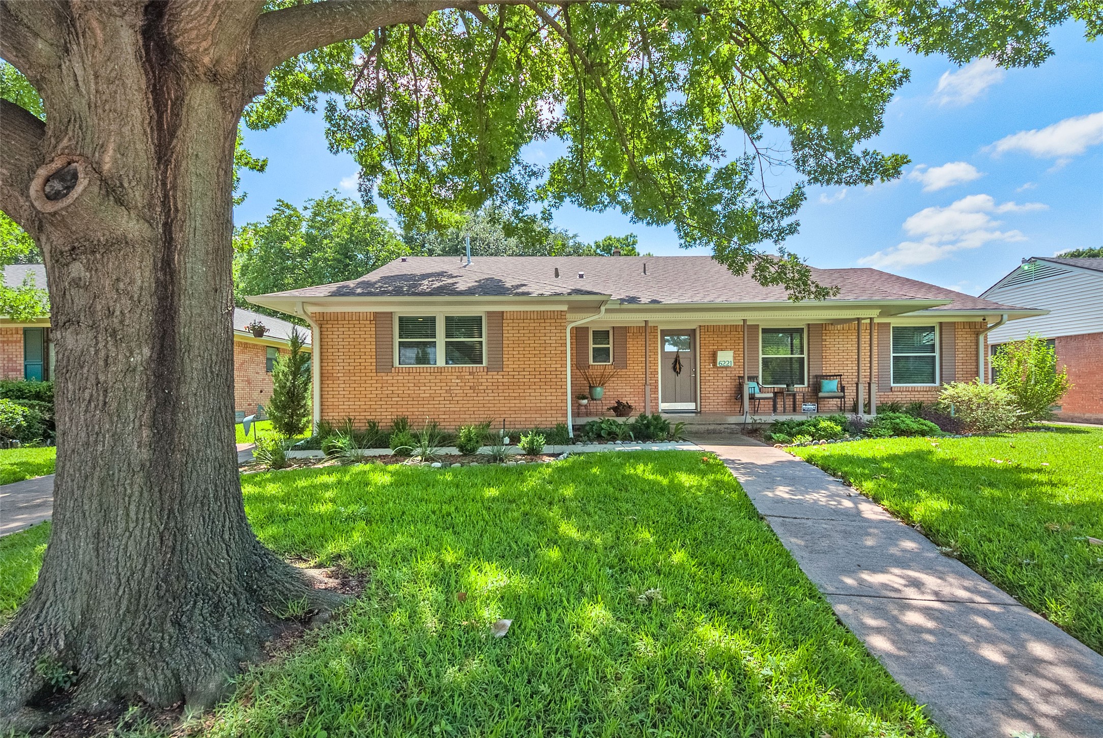 6221 Berryhill Street Dallas TX 75231