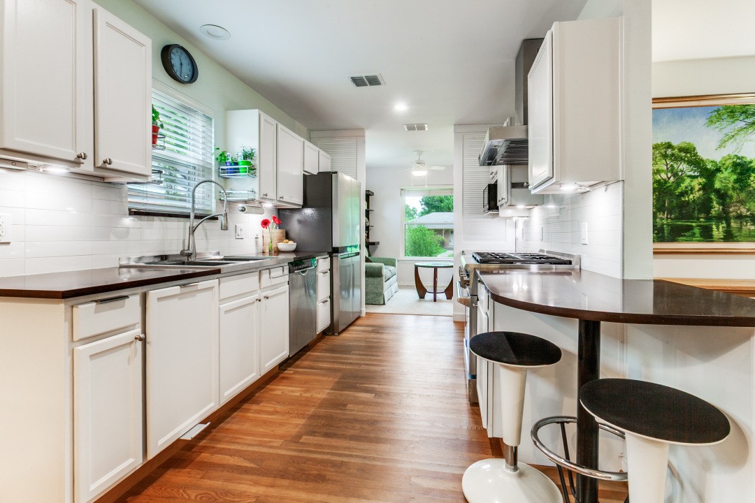 6221 Berryhill Street Dallas TX 75231