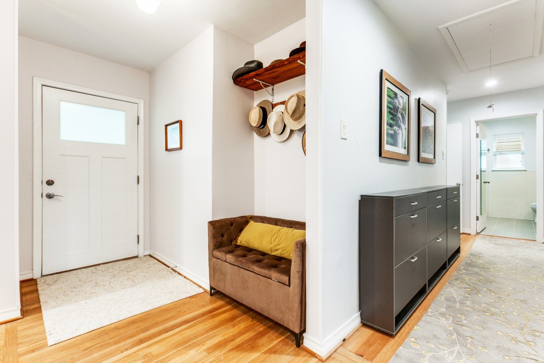 6221 Berryhill Street Dallas TX 75231