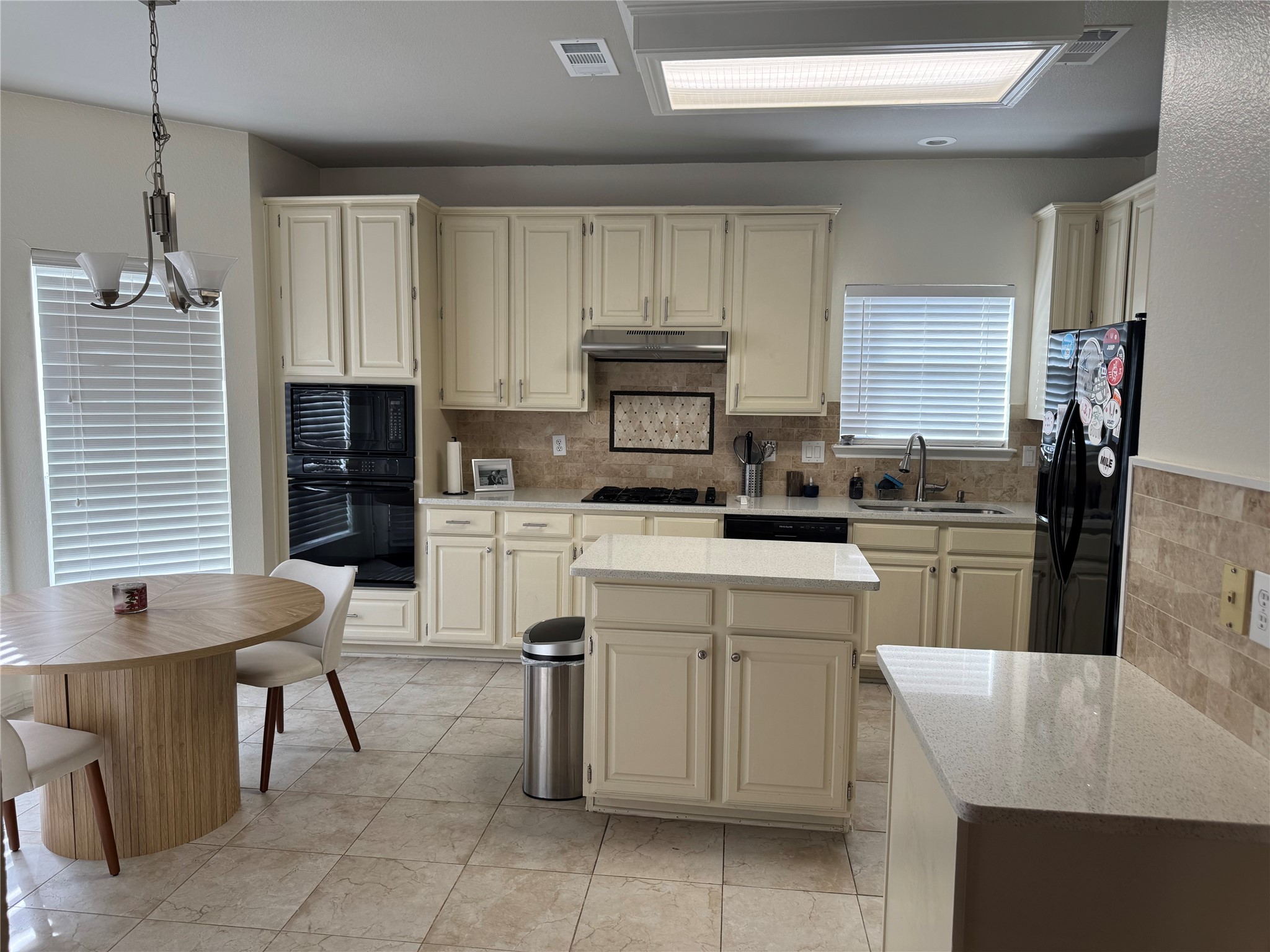 3448 Lark Meadow Way Dallas TX 75287