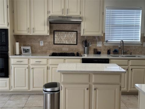3448 Lark Meadow Way Dallas TX 75287