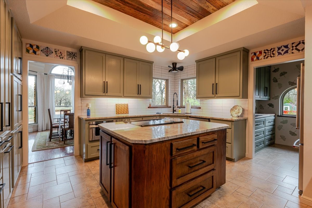 651 Spring Creek Parkway Weatherford TX 76087