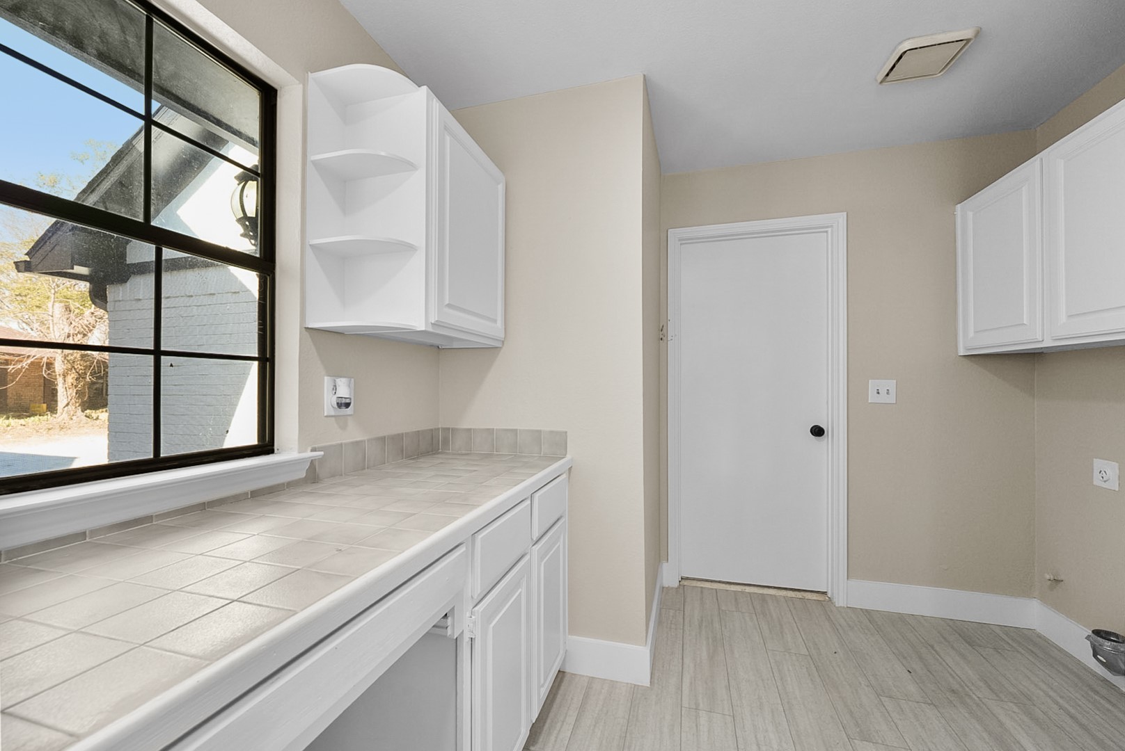 5202 Hollow Bend Lane Garland TX 75043