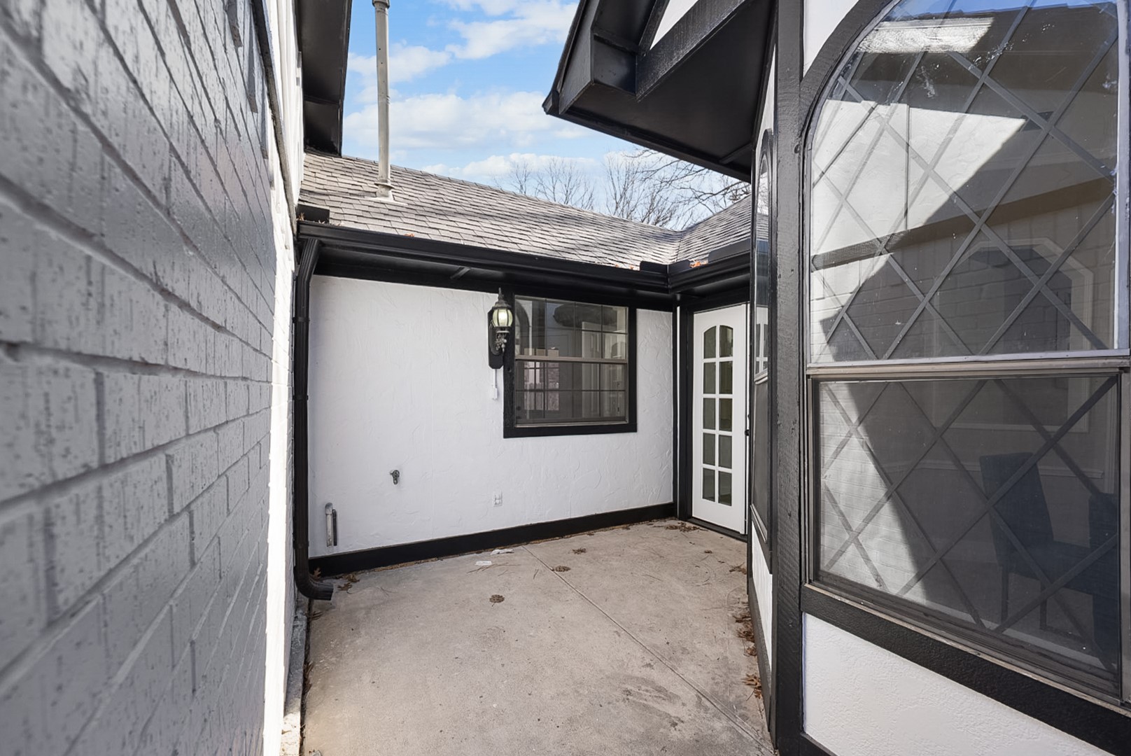 5202 Hollow Bend Lane Garland TX 75043