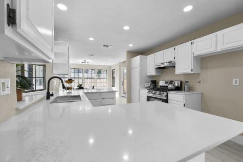 5202 Hollow Bend Lane Garland TX 75043