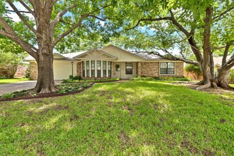 7254 Hialeah Circle W North Richland Hills TX 76182