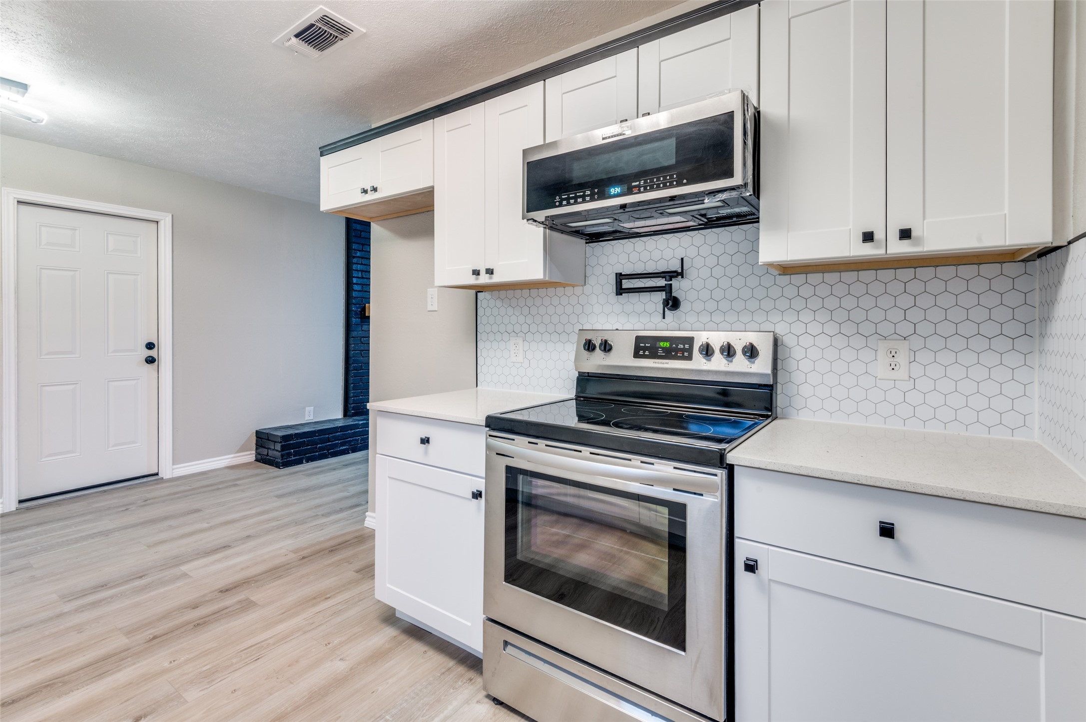 821 Sequoia Drive Lancaster TX 75146